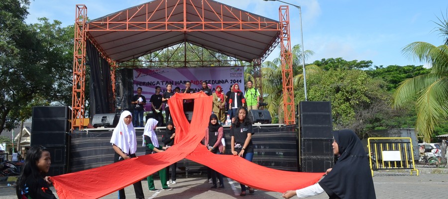 RIBUAN PELAJAR DAN PEMUDA WARNAI PERAYAAN HARI AIDS SEDUNIA 2014 KABUPATEN TANGERANG